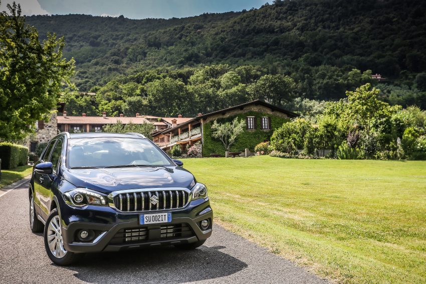 Suzuki S-Cross facelift launched in Italy with turbos 523798