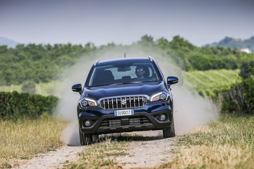 Suzuki S-Cross facelift launched in Italy with turbos 523765