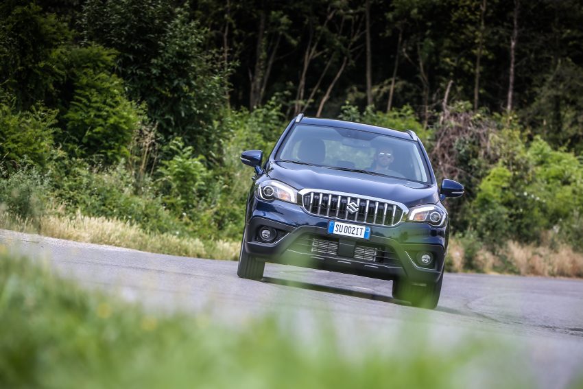 Suzuki S-Cross facelift launched in Italy with turbos 523811