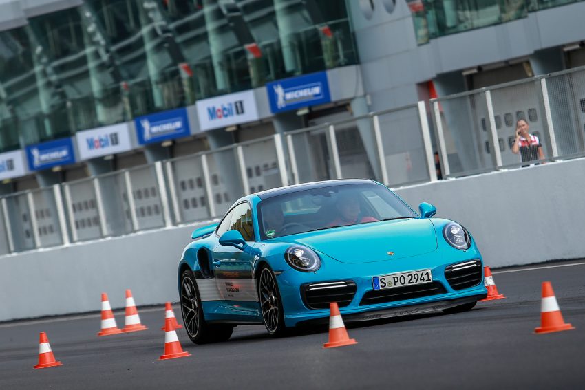 Porsche World Roadshow 2016 – get in, get driving 521384