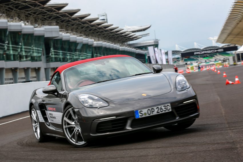 Porsche World Roadshow 2016 – get in, get driving 521421