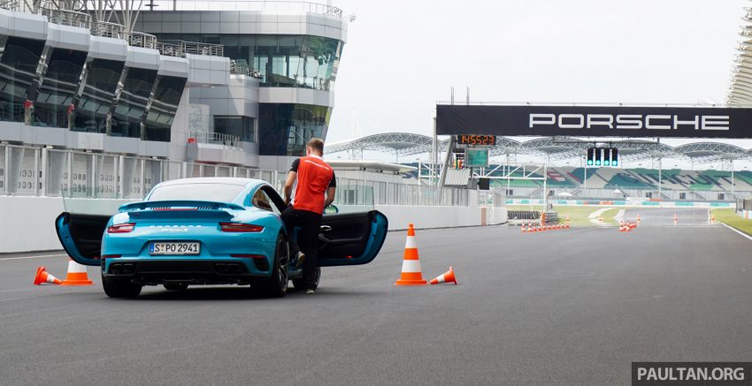 Porsche World Roadshow 2016 – get in, get driving 521487