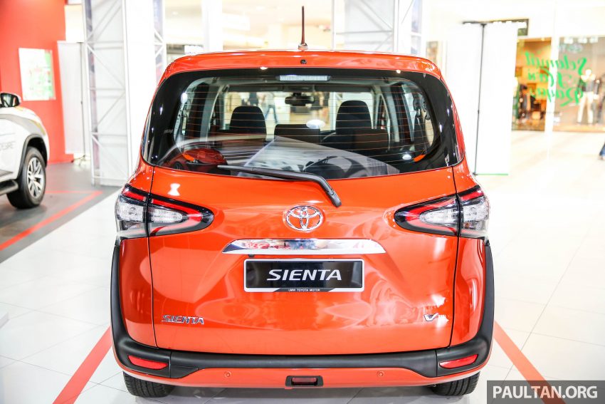 GALLERY: 2016 Toyota Sienta at Mitsui Outlet Park 516421