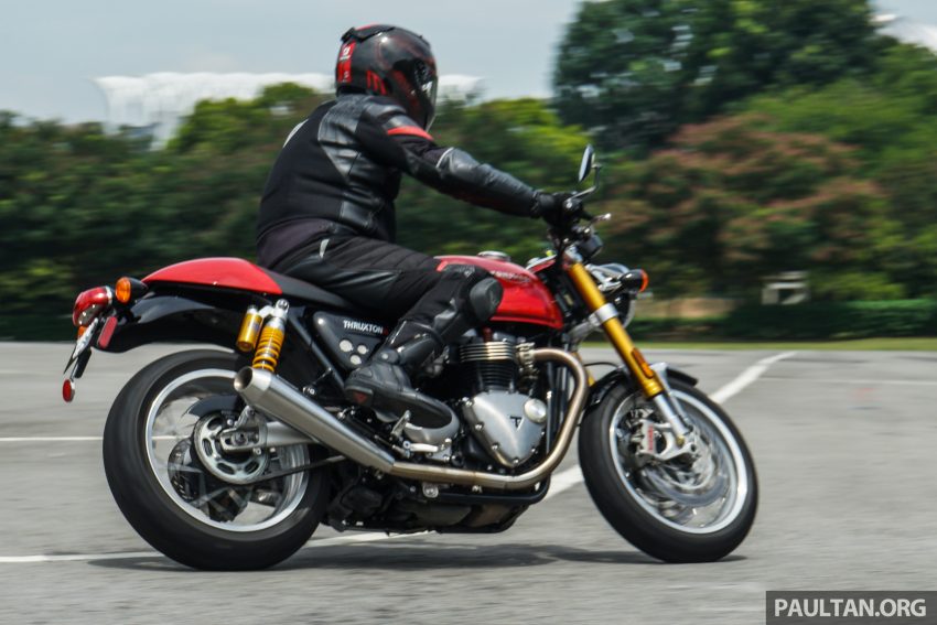 REVIEW: 2016 Triumph Thruxton R – the ultimate retro 519432