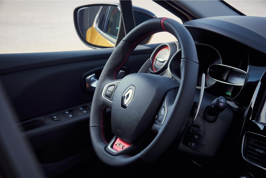 Renault reveals Clio RS facelift – three variants on offer; new GT Line pack available for standard car 515998