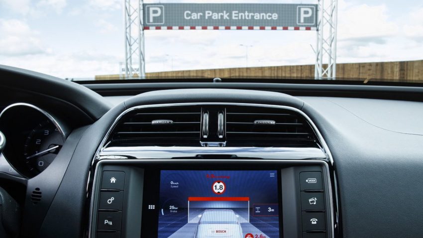 Jaguar Land Rover rolling out 100-car fleet over next four years to develop connectivity, autonomous tech 518400