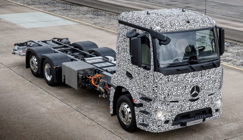 Mercedes-Benz Urban eTruck – electric truck with 200 km range for multi-drop tasks, aimed for 2020 launch 526390