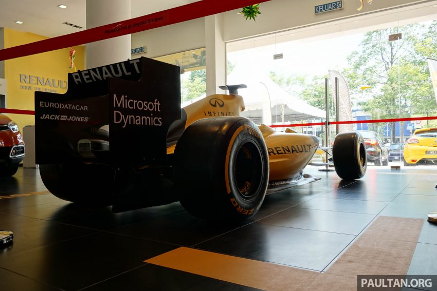 2016 Renault RS 16 Formula One race car replica on tour at selected showrooms and roadshow locations 530720