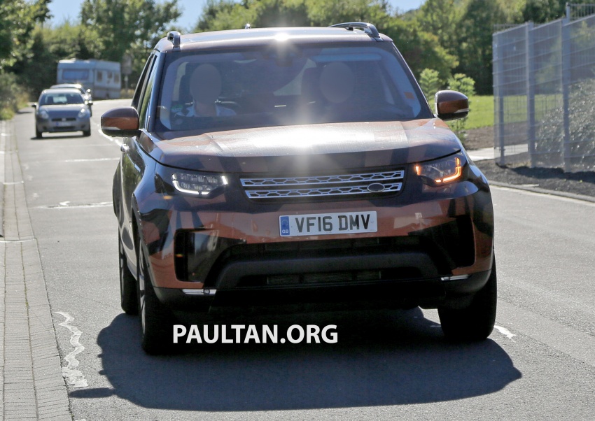 SPYSHOTS: 2017 Land Rover Discovery 5 almost nude 540191