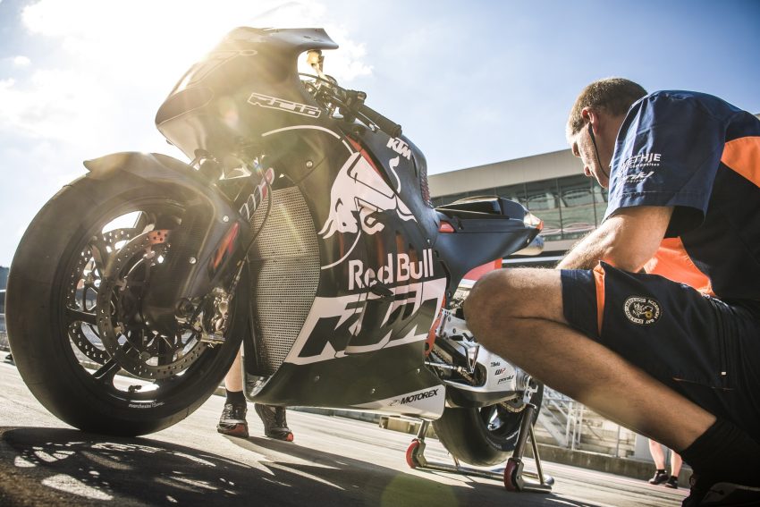 2017 KTM RC16 MotoGP racebike debuts in Austria 536063