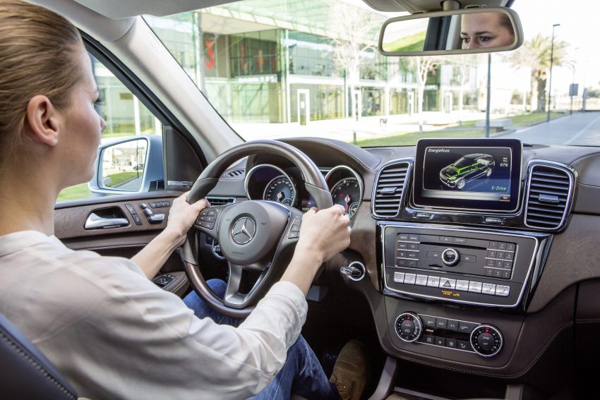 Mercedes-Benz GLE 500e 4Matic plug-in hybrid SUV dilancarkan di Thailand – harga bermula RM520k 529940