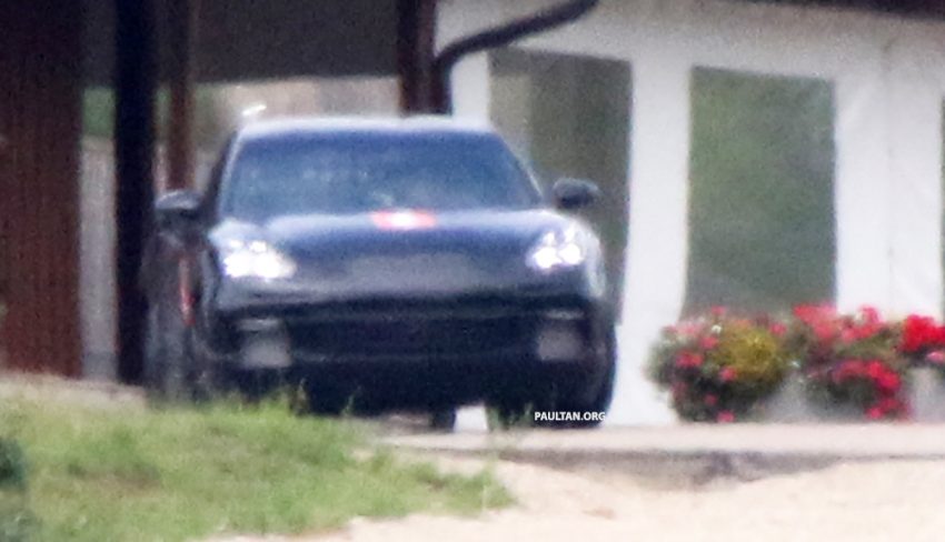 SPYSHOTS: Porsche Cayenne coupe spotted testing 531867