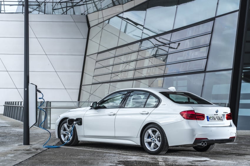 BMW 330e iPerformance Sport plug-in hybrid launched in Malaysia: 0-100 km/h 6.1 sec, 2.1 l/100 km, RM249k 540388