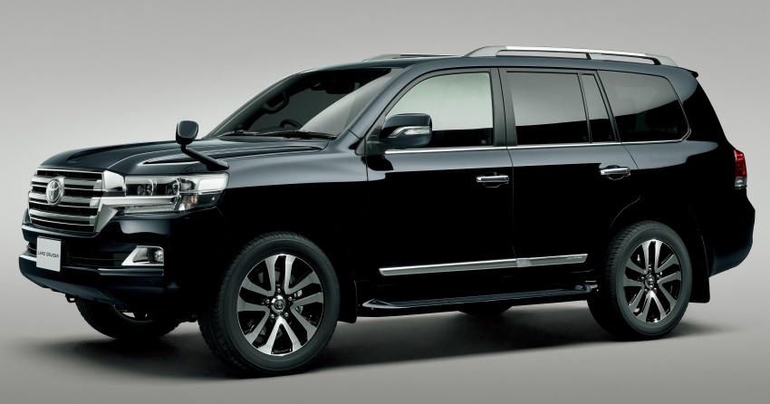 Toyota Crown, Land Cruiser editions launched to commemorate Toyota store’s 70th anniversary 541350