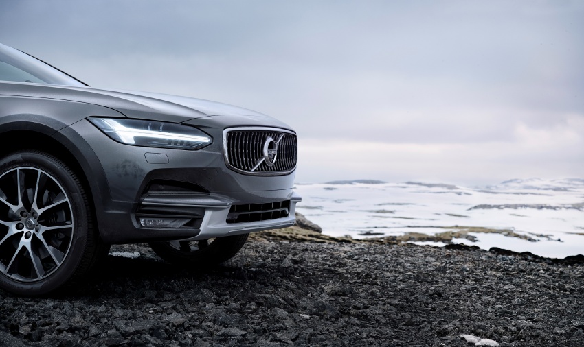 Volvo V90 Cross Country – new off-road wagon debuts 549767