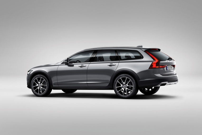 Volvo V90 Cross Country – new off-road wagon debuts 549778