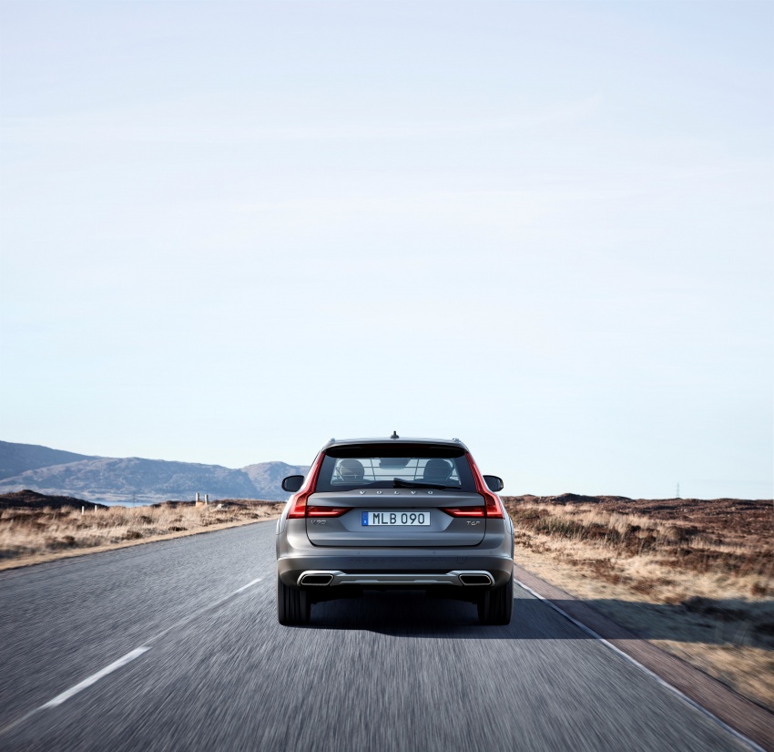 Volvo V90 Cross Country – wagon serba boleh generasi baharu kini diperkenalkan secara rasmi 550053