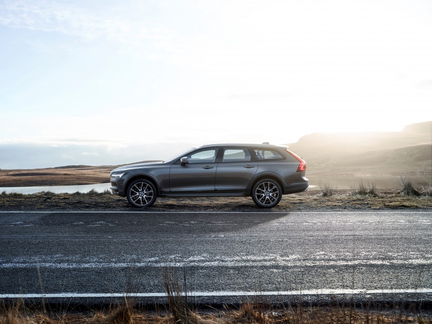 Volvo V90 Cross Country – wagon serba boleh generasi baharu kini diperkenalkan secara rasmi 550041
