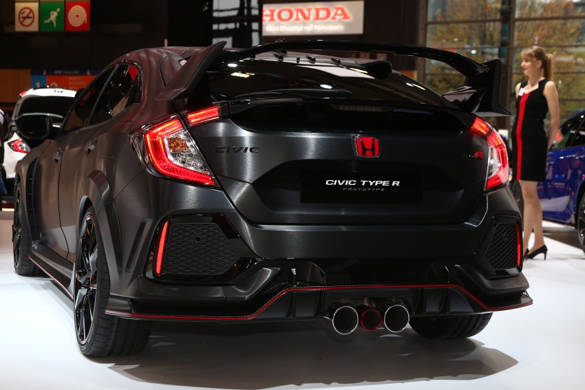 Honda Civic Type R Prototype races to Paris show 557263
