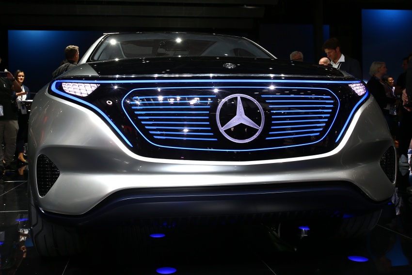 Mercedes-Benz Generation EQ makes debut in Paris 557239