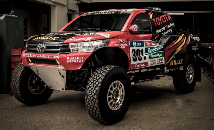 Toyota Gazoo Racing unveil 2017 Dakar Rally Hilux Evo racer – 5.0 litre V8 engine; 940 mm wheels 542876