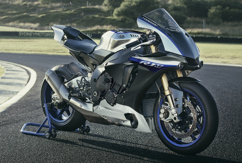2017 Yamaha YZF-R1M opens for online order in Oct 554716