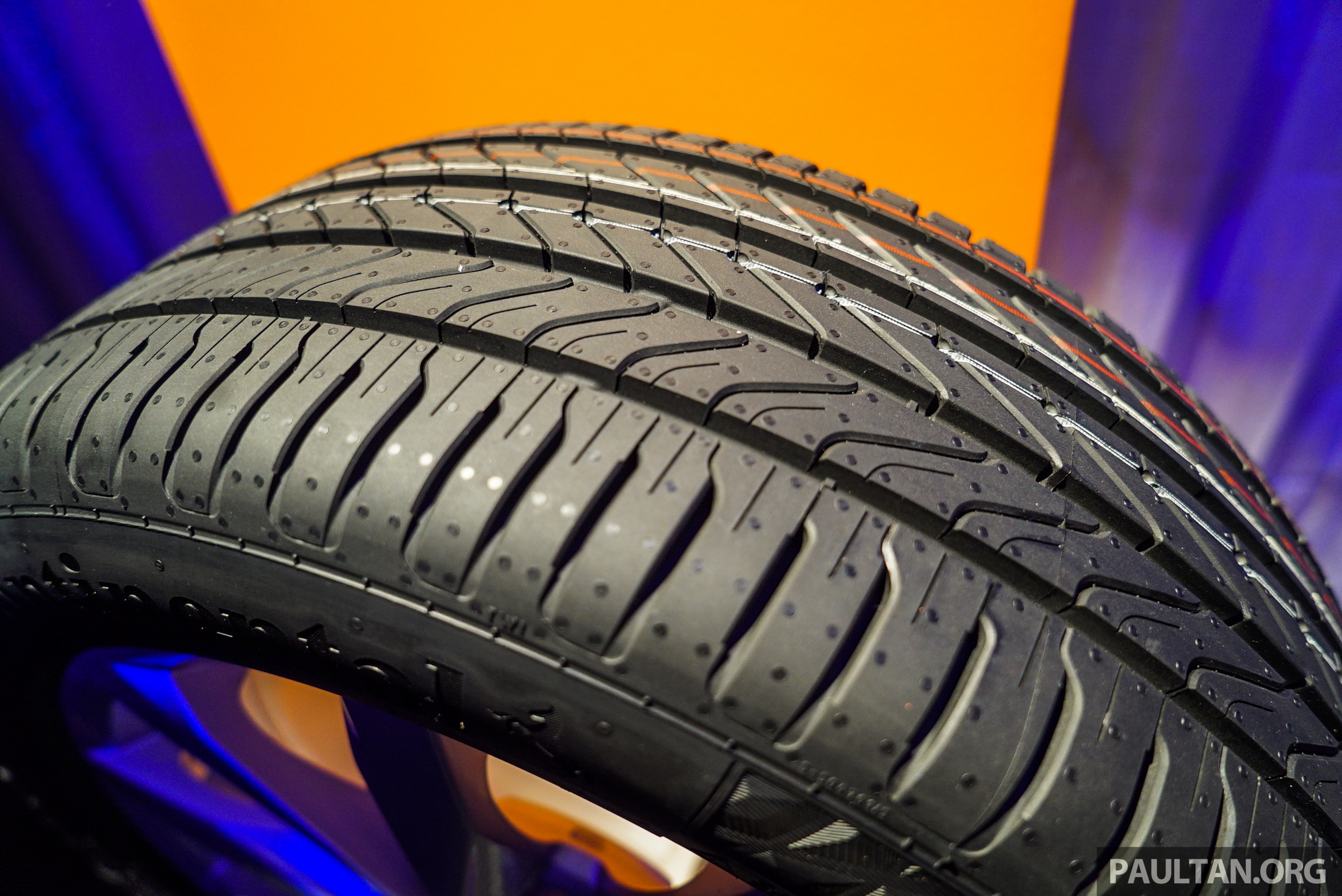 Continental ULTRACONTACT 225/50 r17 94v. Continental ULTRACONTACT uc6 205/55 r16. Continental ULTRACONTACT 6.