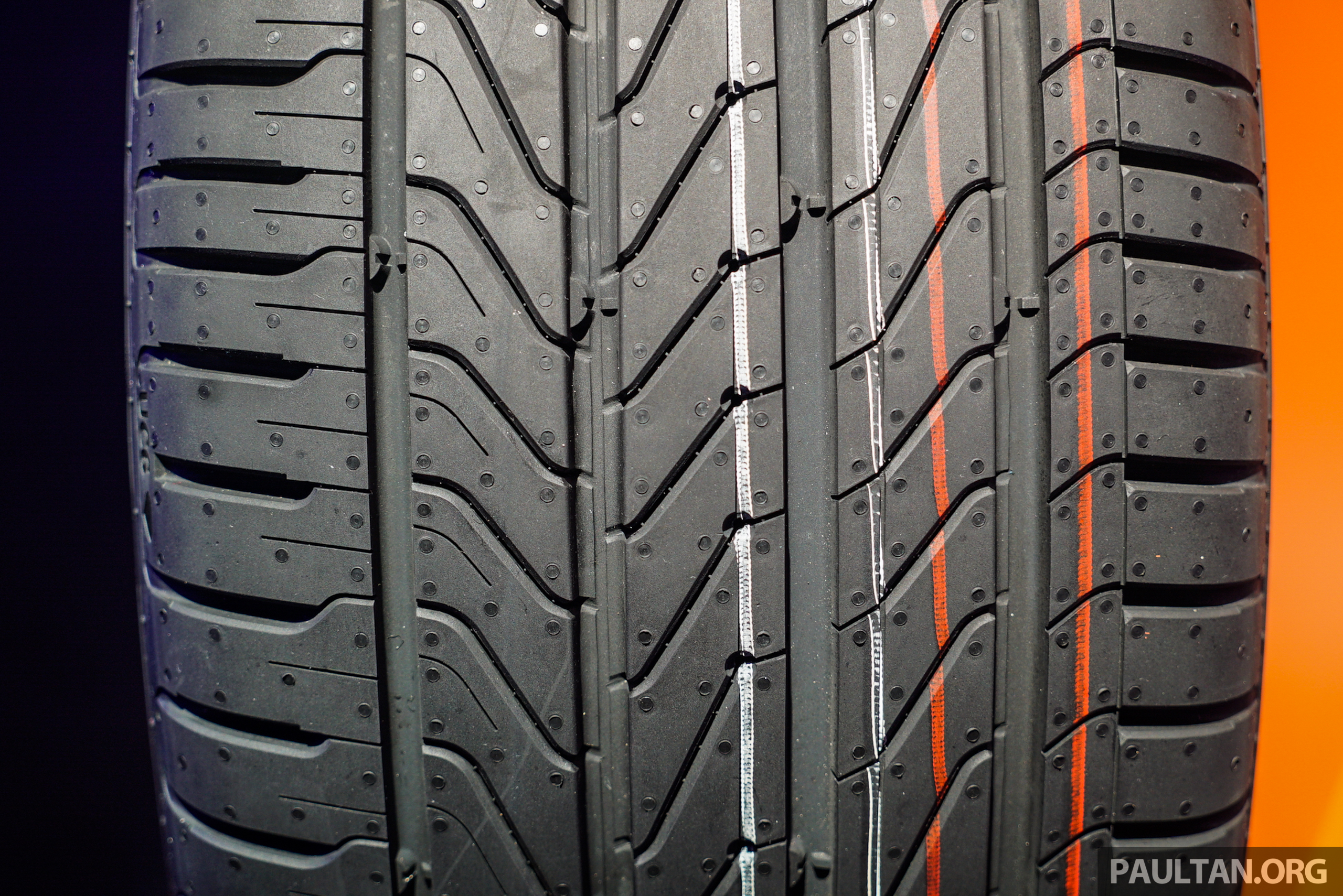 Continental ULTRACONTACT 195/65 r15 91t. Continental ULTRACONTACT 205/55 r16. Continental 195/50r15 82h ULTRACONTACT TL.