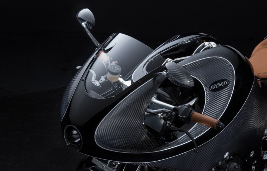 ‘Gentleman’s Racer’ diperbuat daripada gentian karbon; enjin Aprilia RSV4 dengan kuasa lebih 200hp 545912
