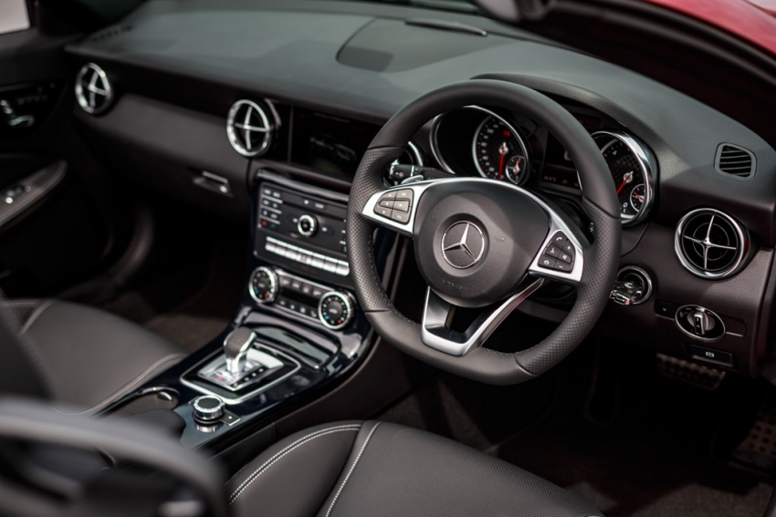 Mercedes-Benz SLC Roadster dilancar dalam dua varian – SLC 200 RM398,888 dan SLC 300 RM468,888 556379