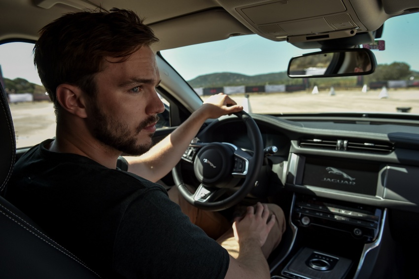 VIDEO: X-Men’s Nicholas Hoult battles the Jaguar XF AWD in the ‘Smart Cone’ driving challenge 553564