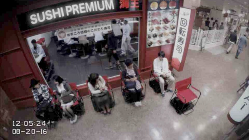 VIDEO: Nissan develops ProPILOT autonomous chair to spare people from the hassle of standing in line Image #554426
