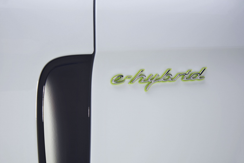 Porsche Panamera 4 E-Hybrid – 462 hp plug-in hybrid 547687