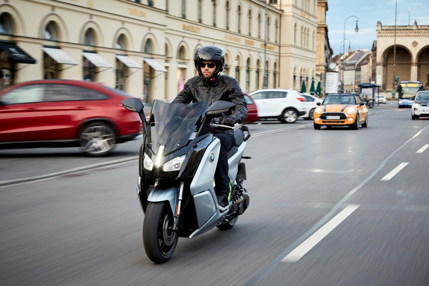 BMW C evolution e-scooter: up to 26 hp, 160 km range 548150