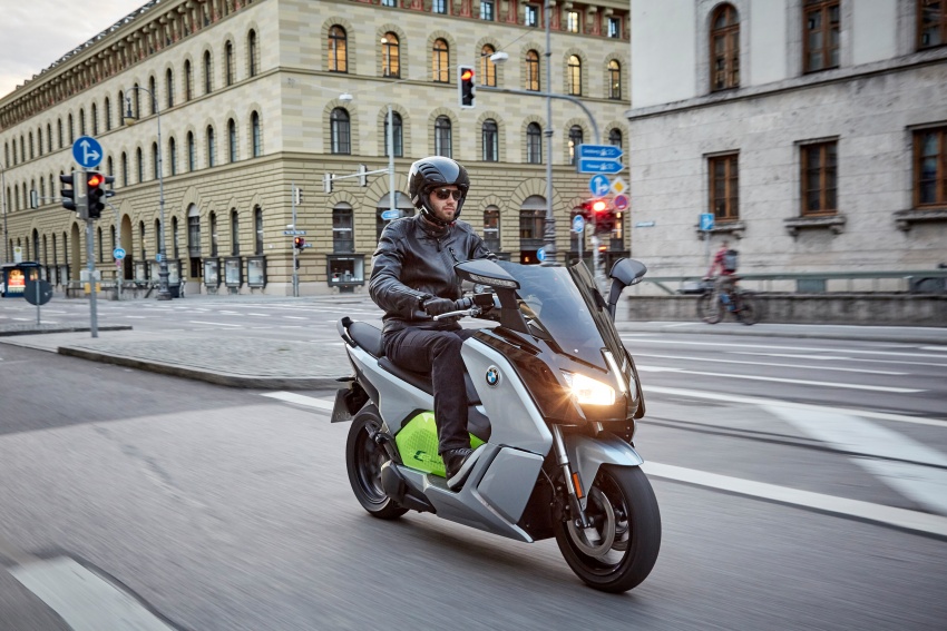 BMW C evolution e-scooter: up to 26 hp, 160 km range 548142