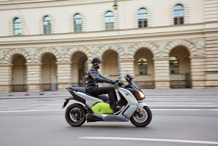 BMW C evolution e-scooter: up to 26 hp, 160 km range 548151
