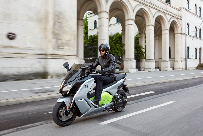 BMW C evolution e-scooter: up to 26 hp, 160 km range 548152