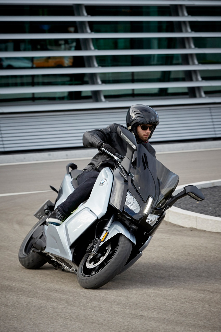BMW C evolution e-scooter: up to 26 hp, 160 km range 548159