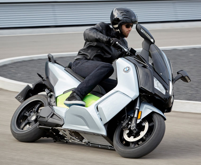 BMW C evolution e-scooter: up to 26 hp, 160 km range 548156