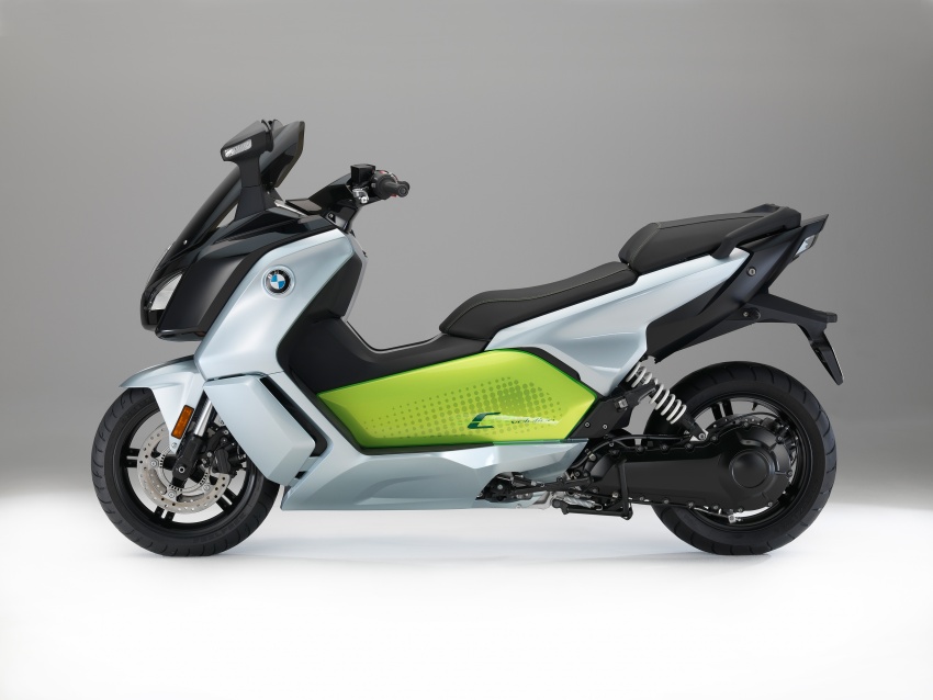 BMW C evolution e-scooter: up to 26 hp, 160 km range 548176