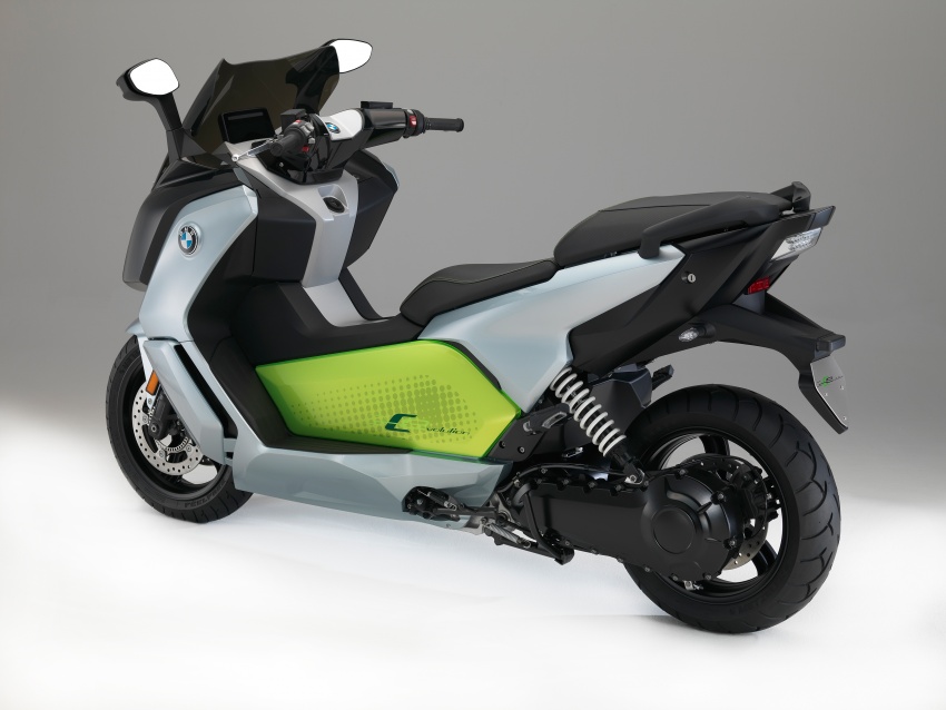 BMW C evolution e-scooter: up to 26 hp, 160 km range 548172