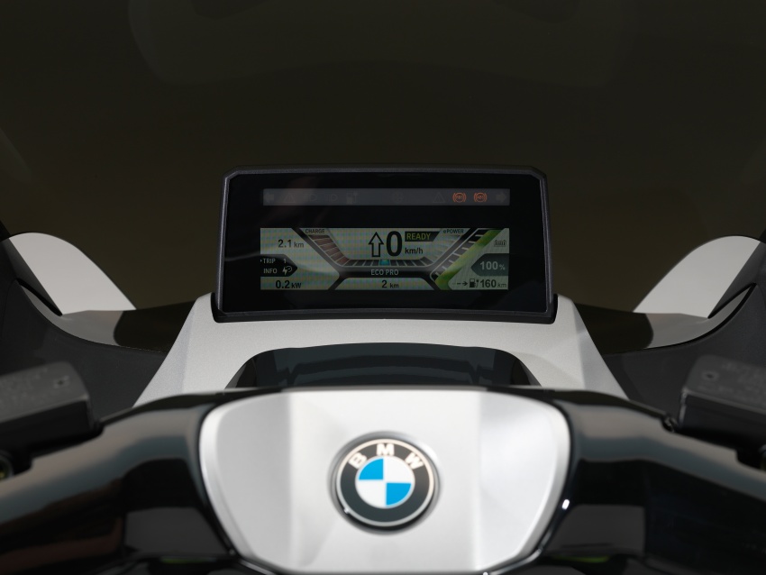 BMW C evolution e-scooter: up to 26 hp, 160 km range 548167
