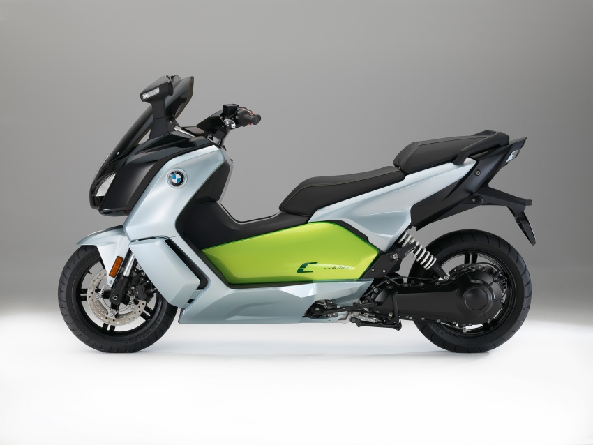 BMW C evolution e-scooter: up to 26 hp, 160 km range 548135