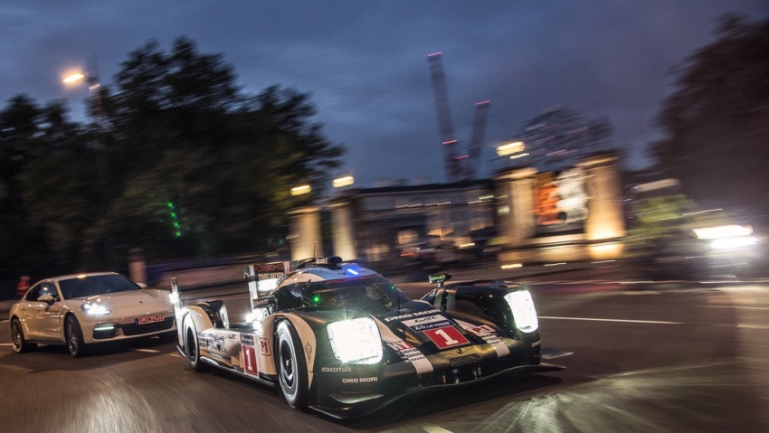 From Le Mans to London – Mark Webber drives the Porsche 919 Hybrid LMP1 in the British capital 554861