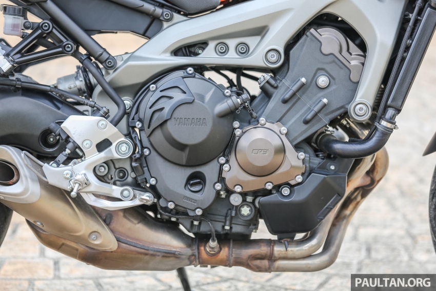 REVIEW: 2015 Yamaha MT-09 – more is always better? 557592