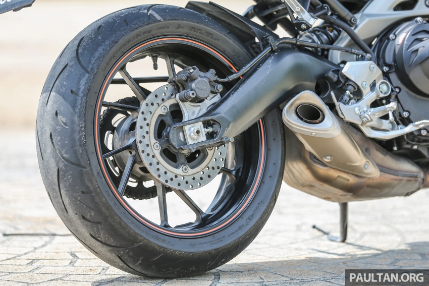 REVIEW: 2015 Yamaha MT-09 – more is always better? 557600