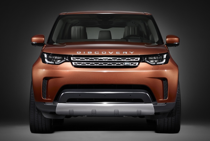 Land Rover Discovery teased – debuts September 28 549377