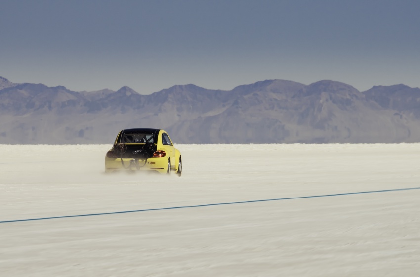 Volkswagen Beetle LSR achieves record 330 km/h at Bonneville to become fastest Beetle in the world 550716