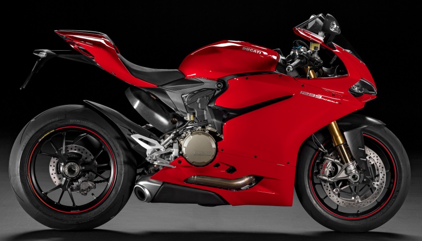 2017 Ducati 939 SuperSport to be shown at Intermot 557821