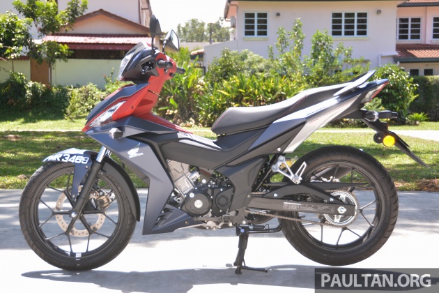 2016-honda-rs150r-1